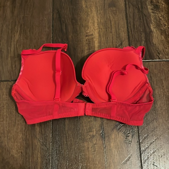 LA SENZA Beyond Sexy - Classic Plunge 34C - Picture 2 of 3